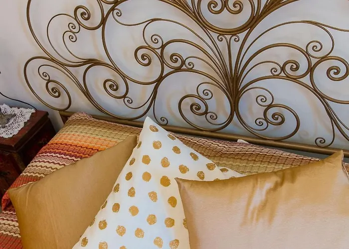 La Bela Rosin By Torino Home